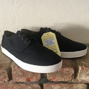 TOMS Mens Paseo Lace-Up Sneaker - New!